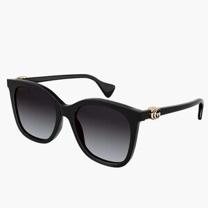 Women’s Gucci sunglasses